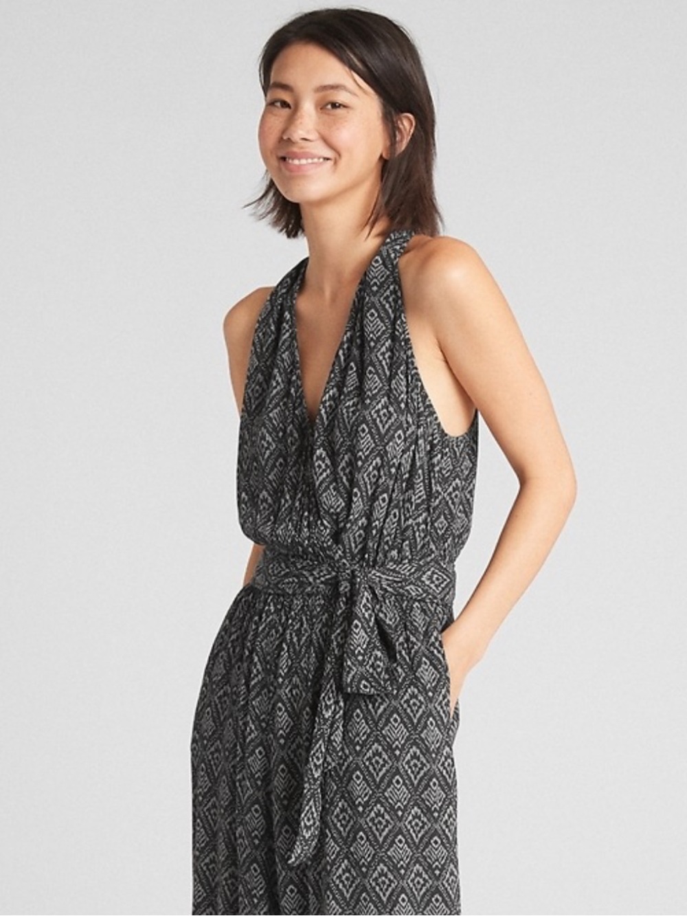 Gap Halter-Neck Jumpsuit Size XL NWT Black Crinkle Weave Fabric